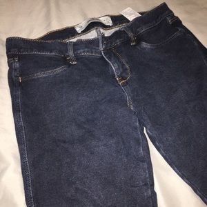 Dark wash blue jeans size 5R W27 from hollister